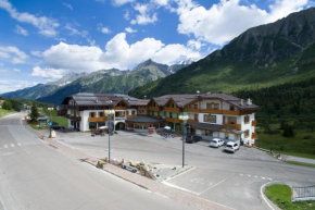 Hotel Gardenia Passo Del Tonale